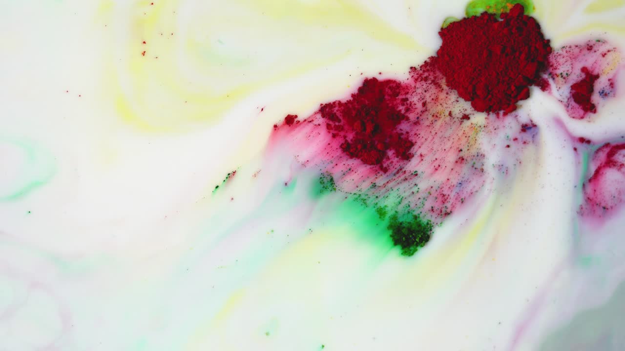 arte de leche abstracto con polvo de color