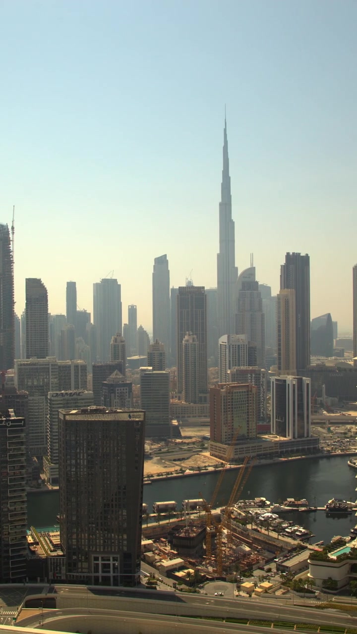 Veduta aerea panoramica dello skyline di Dubai e di Business Bay