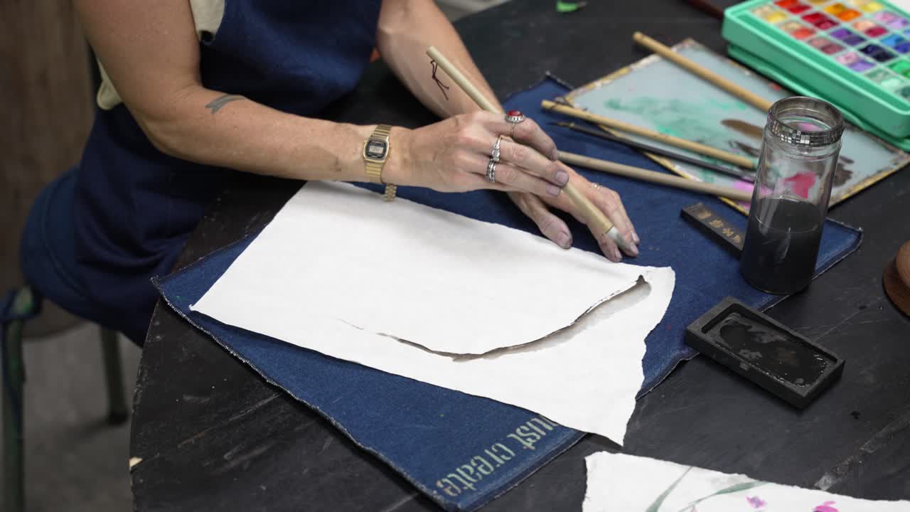 Stylish fluid brushstroke techniques, traditional Chinese creative art