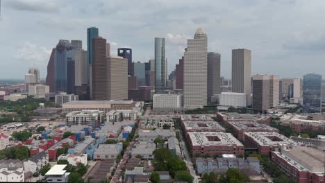 Este-Video-Trata-Sobre-Una-Toma-De-Establecimiento-Del-Centro-De-Houston-Y-Sus-Alrededores