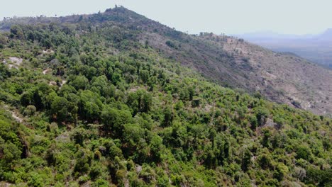 Luftdrohnenansicht-Der-West-Pokot-Chapalleria-Mountains---Kenia