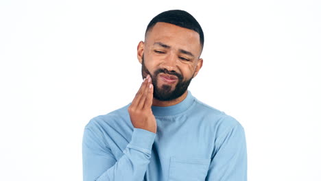 problema dental y hombre en el estudio con dolor de dientes