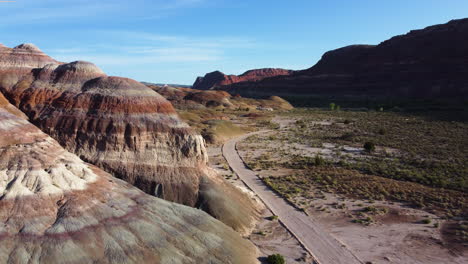 cámara lenta del paisaje rocoso de otro mundo en paria canyon utah