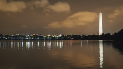 Washington-Monumento-De-Viernes-A-La-Noche-Timelapse