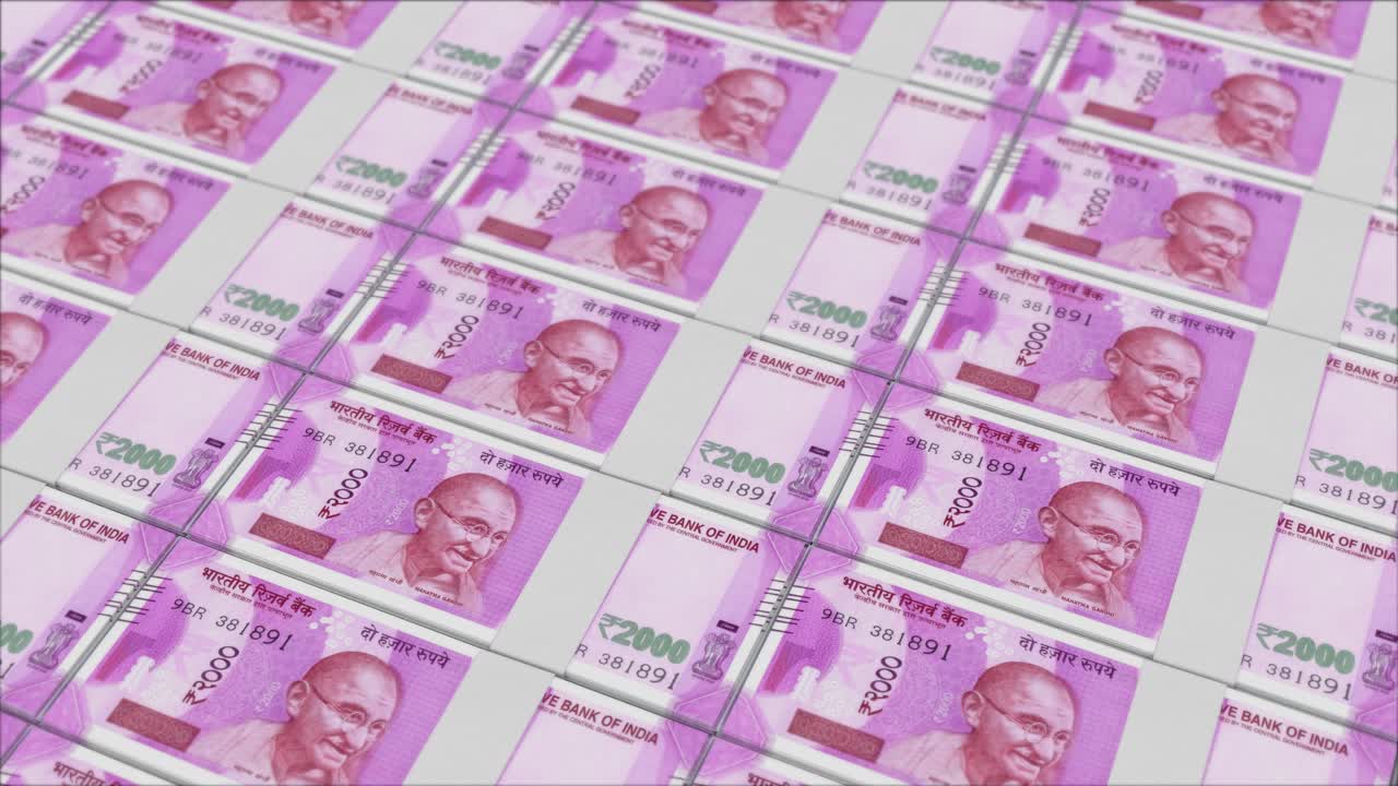 2000 RUPEES banknotes printing by a money press