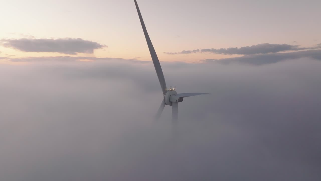 Turbine in foggy cloudy conditions