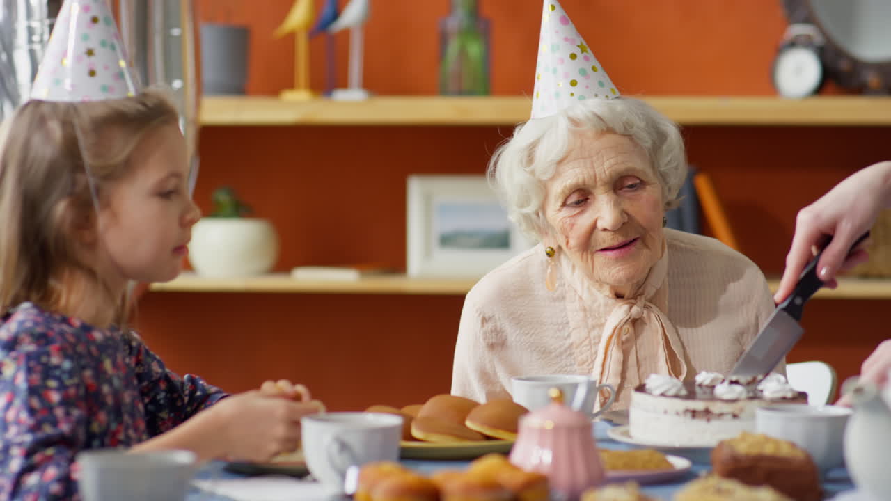 노인 생일 축제