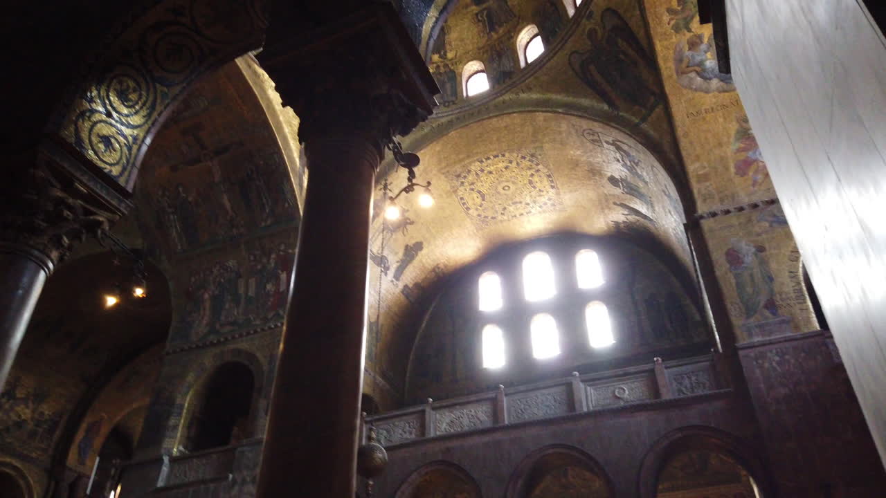 venedig, inde i san marco-basilikaen, 4 k, 59