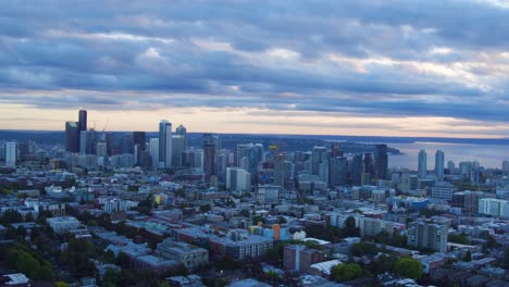 Cold-aerial-shot-of-Seattle's-skyline-at-sunset,-circa-2016