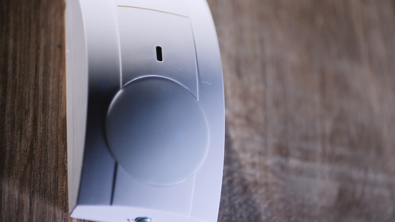 se enciende la alarma de la casa 2