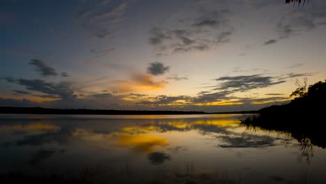 Sunset-in-a-caribbean-paradise,-Siihil-Noh-Ha