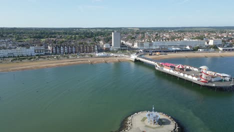 tomada de avión no tripulado de la costa de herne bay y el muelle