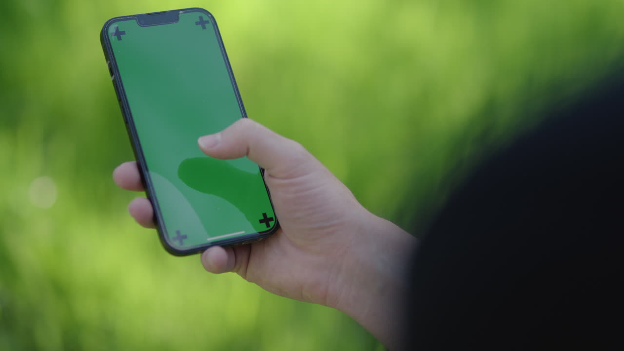 Telefono con schermo verde
