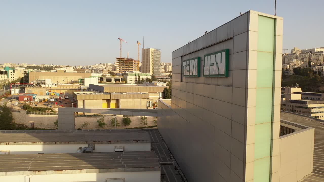 건설 중인 현대 건물 단지 의 공중 사진