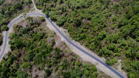 vista aérea de drones de las montañas west pokot chapalleria - kenia