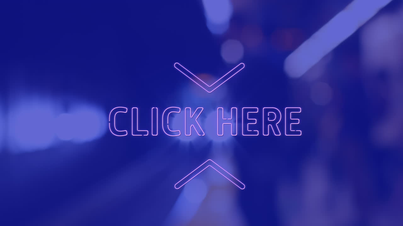 animación de clic aquí pancarta de texto de neón contra el tren que llega a una estación