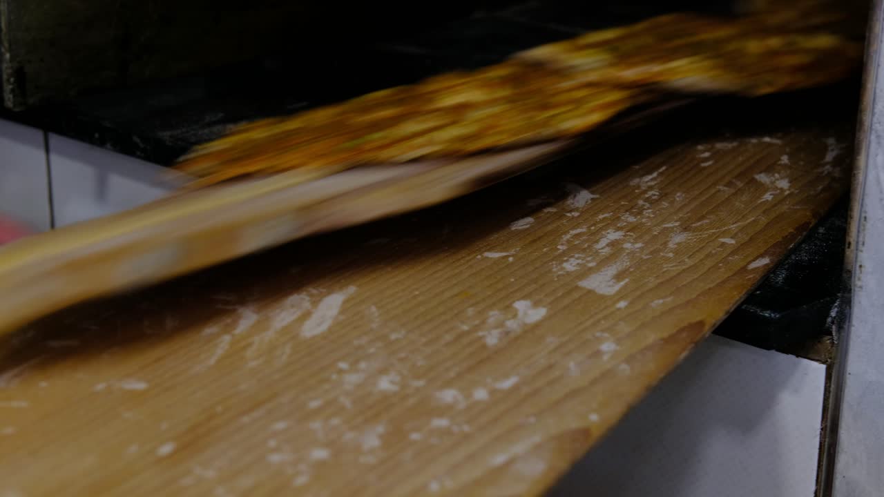 전통 음식 라흐마쿠네 오븐