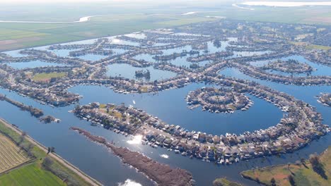 Groß-Angelegte-Wohnsiedlung-In-Discovery-Bay,-Erschwingliche-Häuser-In-Der-East-Bay-Von-San-Francisco-In-Kalifornien