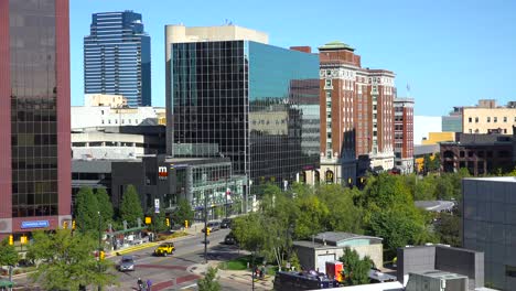 Establishing-shot-of-downtown-city-skyline-of-Grand-Rapids-Michigan