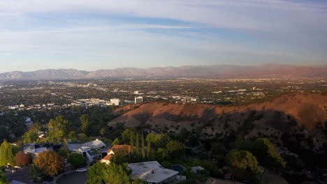 Aerial-wide-shot-of-the-San-Fernando-Valley-from-Sherman-Oaks
