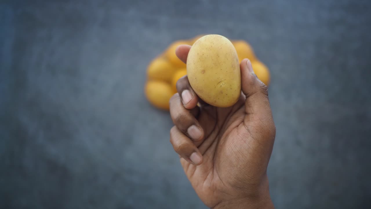 Potato in Hand