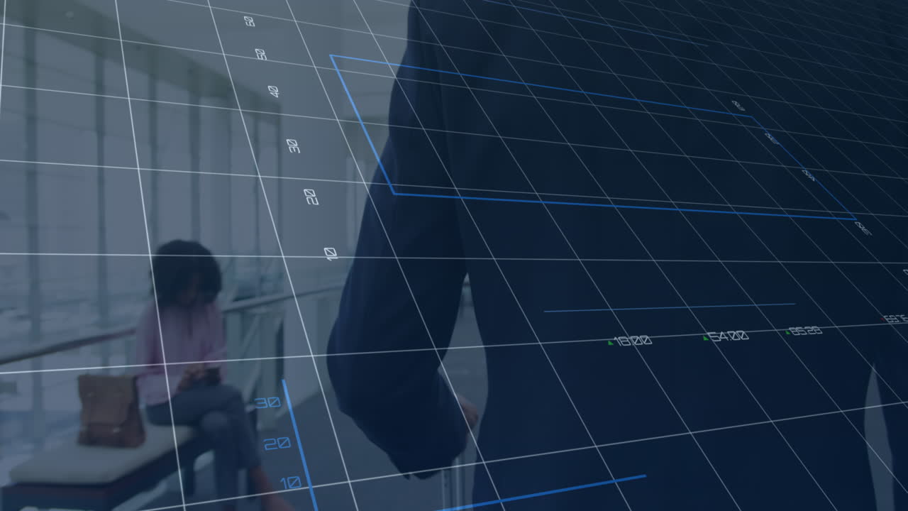 스마트 폰으로 대화하는 다양한 비즈니스 사람들에 대한 데이터 처리 애니메이션