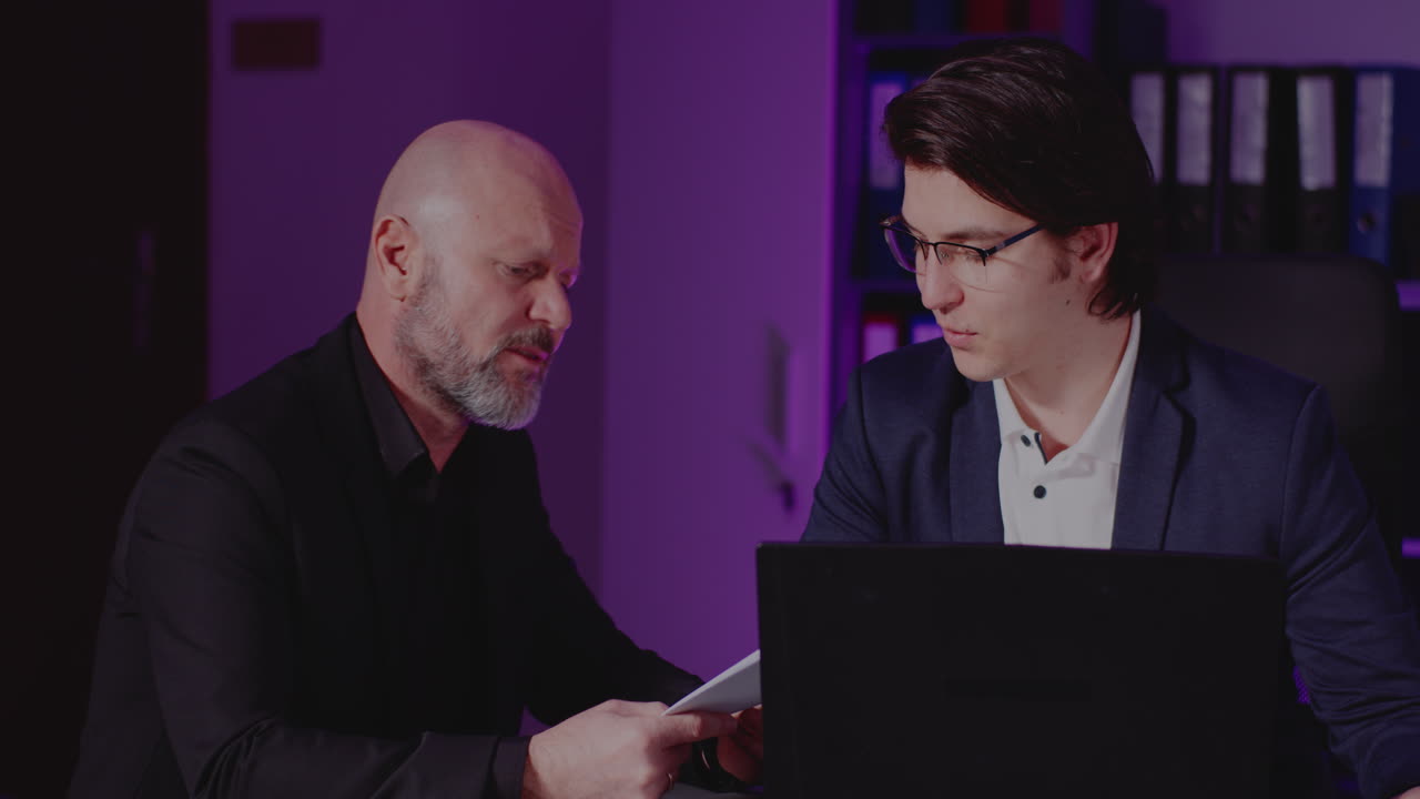 비즈니스-사무실에서 회의