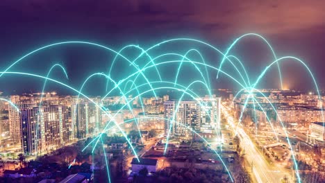 la ciudad inteligente imágenes aéreas de drones hologramas arcos de información que se forman durante la comunicación de red red futurista red y tecnología 5g drone baja luz 4k. bucle de video, lapso de tiempo