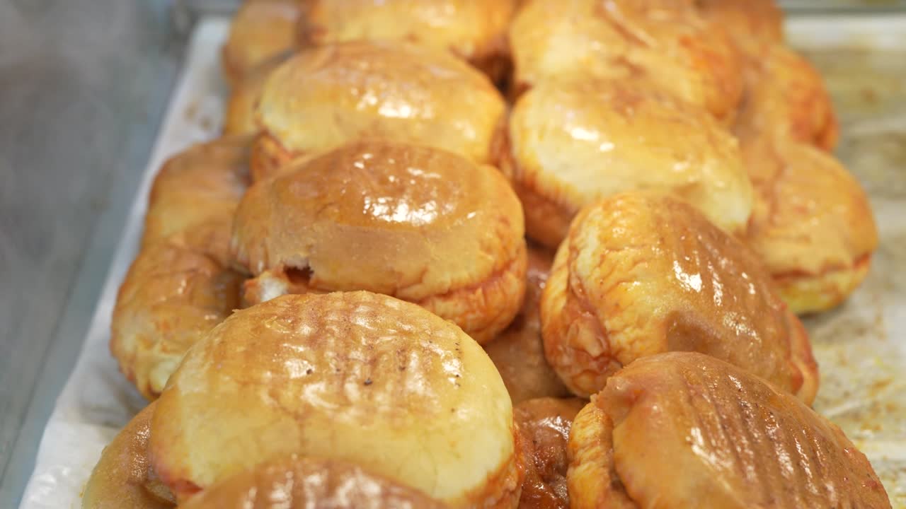 은 햄버거 비디오, 이스티클랄 스트리트 타크시미 광장, 베요글루 이스탄불 터키