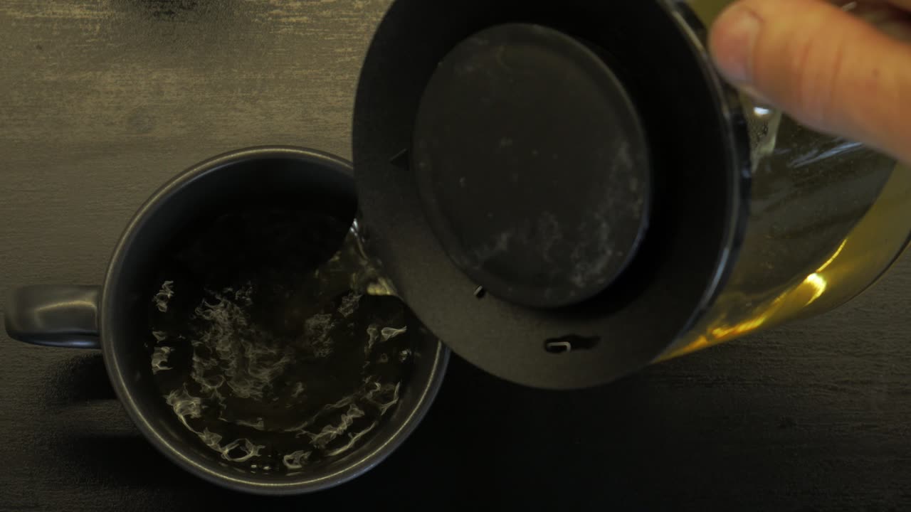 Herbal Tea pouring