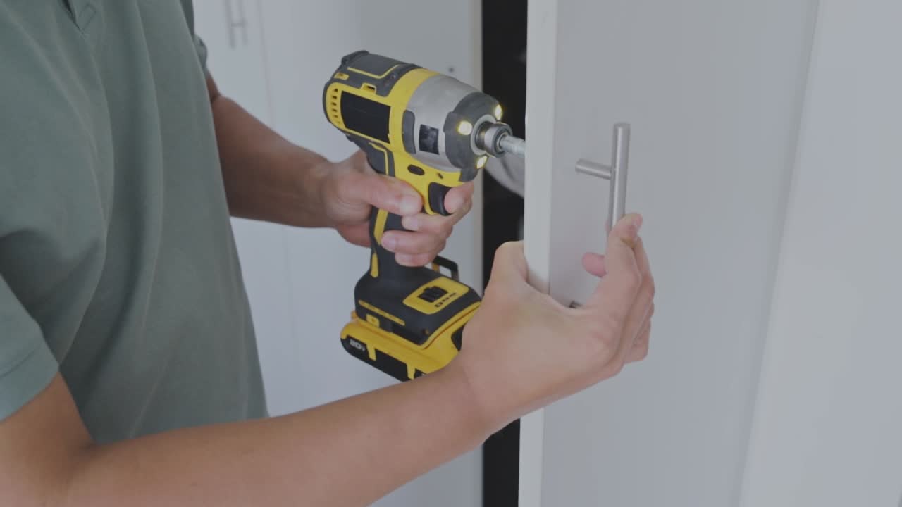 Installing Cabinet Hardware with an Impact Driver
