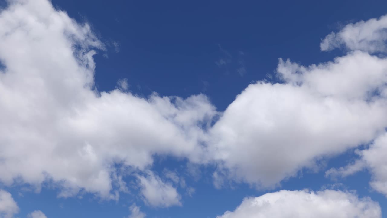 시간 지연 구름 루프 1 분