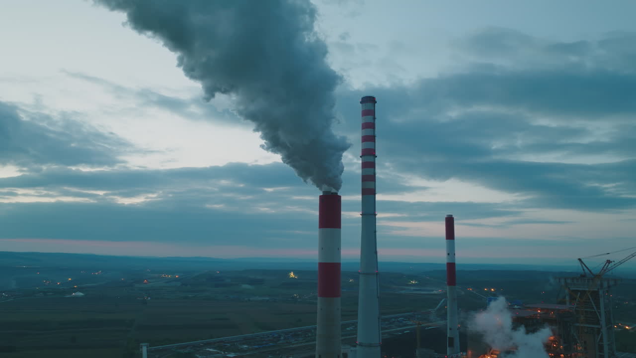 저녁에 발전소 배출량