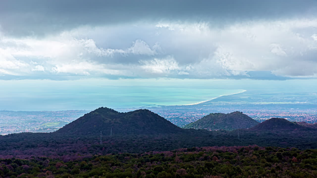 산과 숲 풍경 위의 바람  ⁇ 어리의 타임  ⁇ 스  ⁇