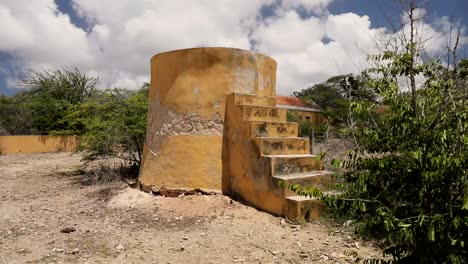 las ruinas del antiguo plantage karpata en bonaire