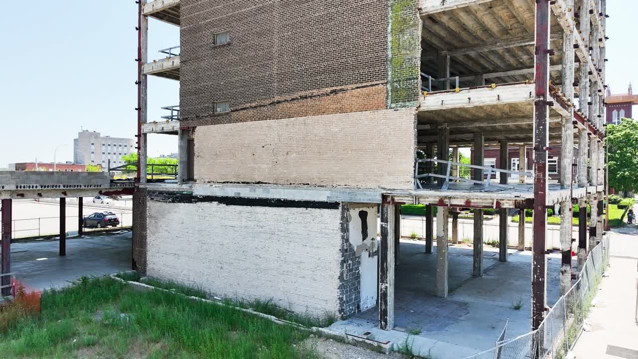 nivel bajo mira la estructura interna expuesta