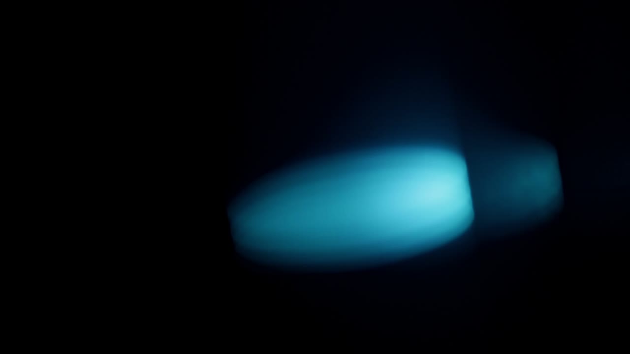 추상적인 유리 빛 누출 검은 바탕에 반사