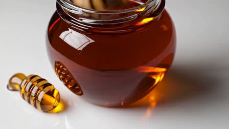 honey jar with dipper