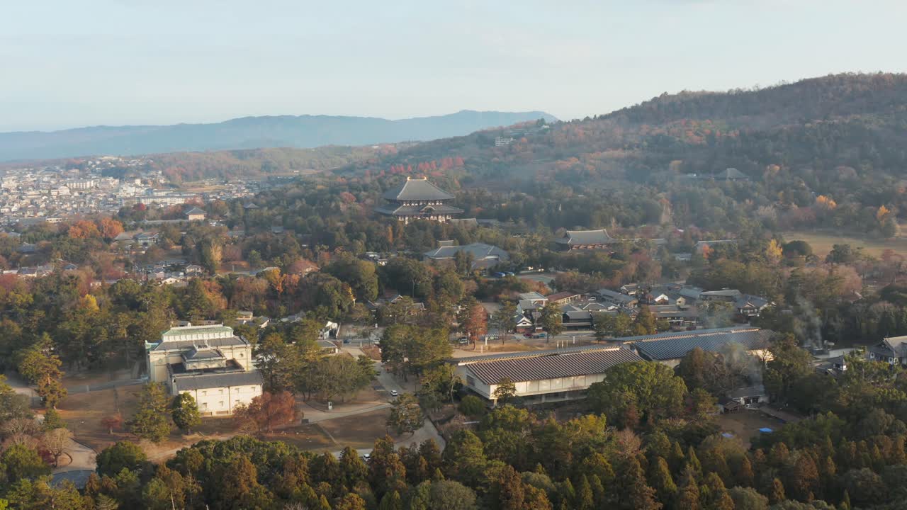 amanecer sobre la prefectura de nara, japón