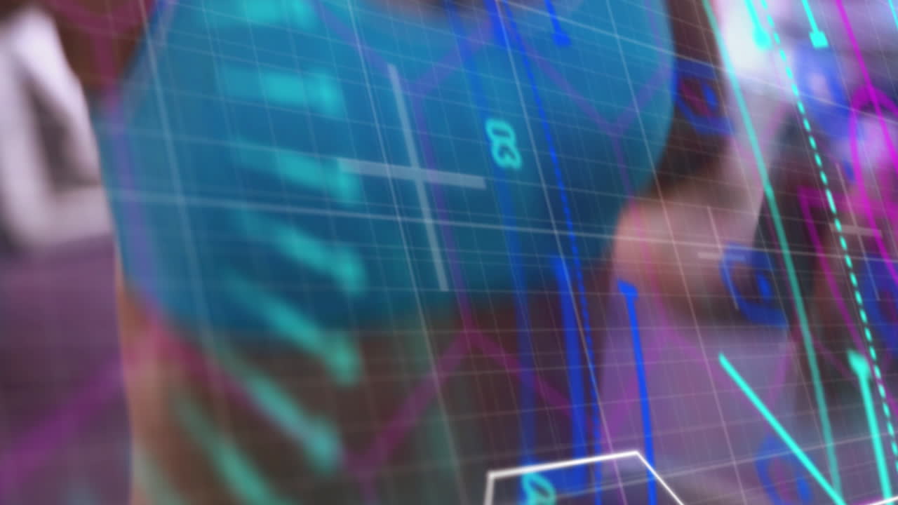 animación de la interfaz brillante de procesamiento de datos sobre una atleta femenina en una máquina de correr