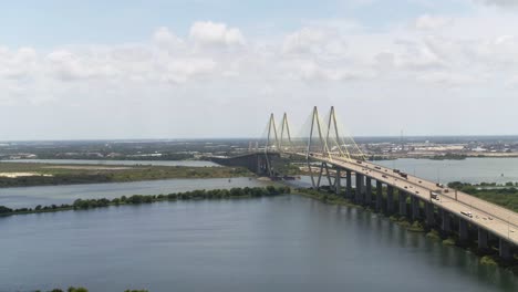 Einspielung-Der-Fred-Hartman-Brücke-In-Baytown,-Texas