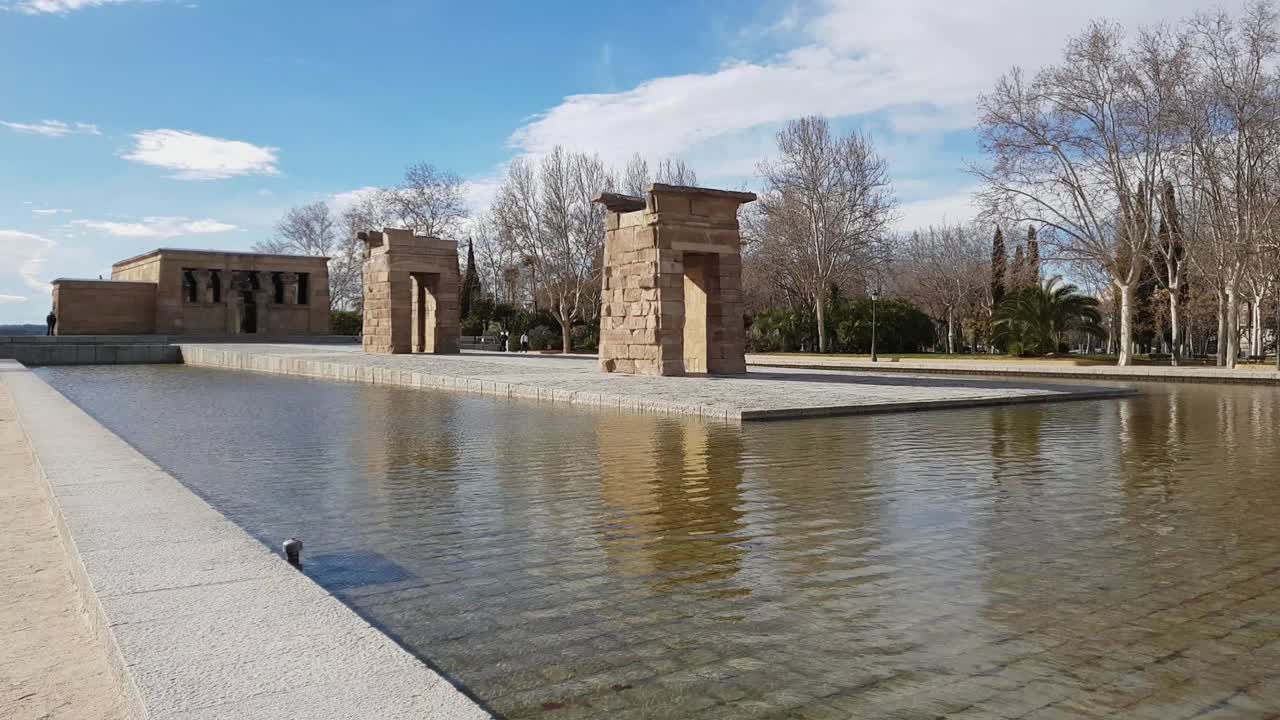 마드리드 의 웨스트 파크 에 있는 데보드 사원 - 데보드 성전