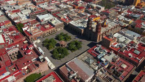 4k,-Plaza-De-Armas,-Parque-Central,-San-Luis-Potosí,-Méjico,-Drone-Shot