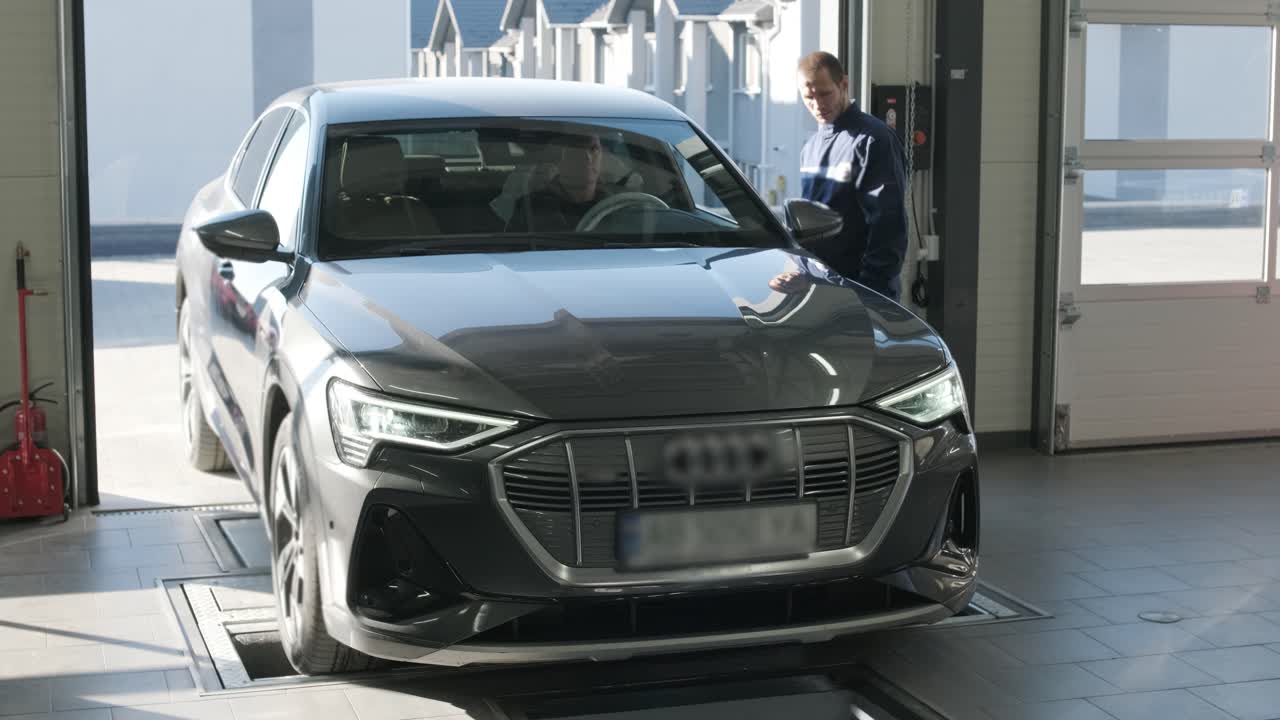 coche en línea de diagnóstico en servicio de automóviles