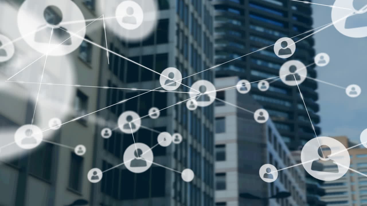 현대적인 사무실 건물 위의 아이콘과 연결 네트워크의 애니메이션