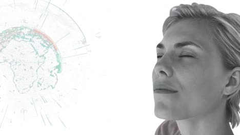 animación de escaneo de alcance y globo sobre la mujer