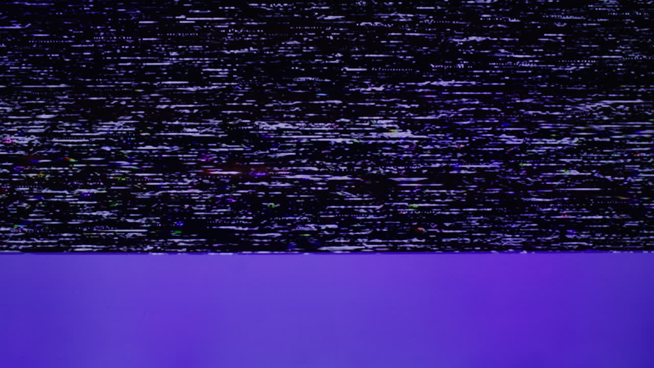 Registrazioni reali di glitch da segnale VHS debole in sovrapposizione