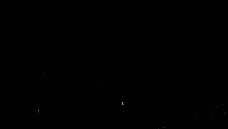 capturado por un dron el 4 de julio, este vídeo muestra los impresionantes fuegos artificiales de la playa de miami.