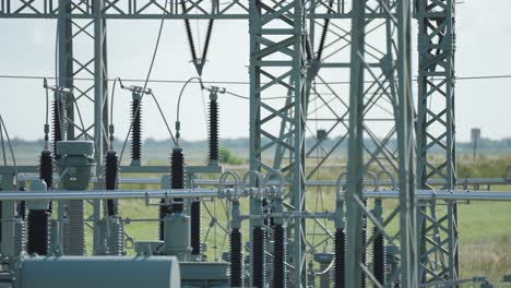 un primer plano de la planta de energía eléctrica