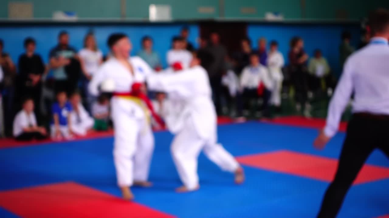 Competizioni di karate. Fuori fuoco. Slow motion